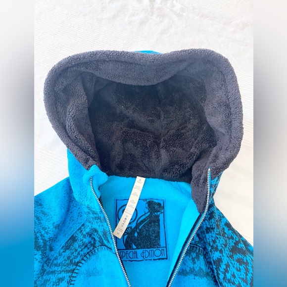 Lululemon Special Edition Fair Isle Snowflake Scuba Hoodie - Picture 12 of 15